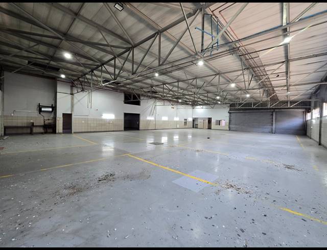 2,227M² SHOWROOM TO LET IN BRUMA